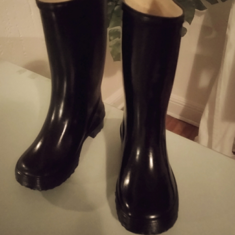 Vintage stock classic kids black gumboot